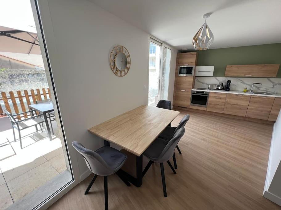 Appartement Centre Ville * Terrasse * Clim * Wifi * Haut De Gamme * Angouleme Exterior photo